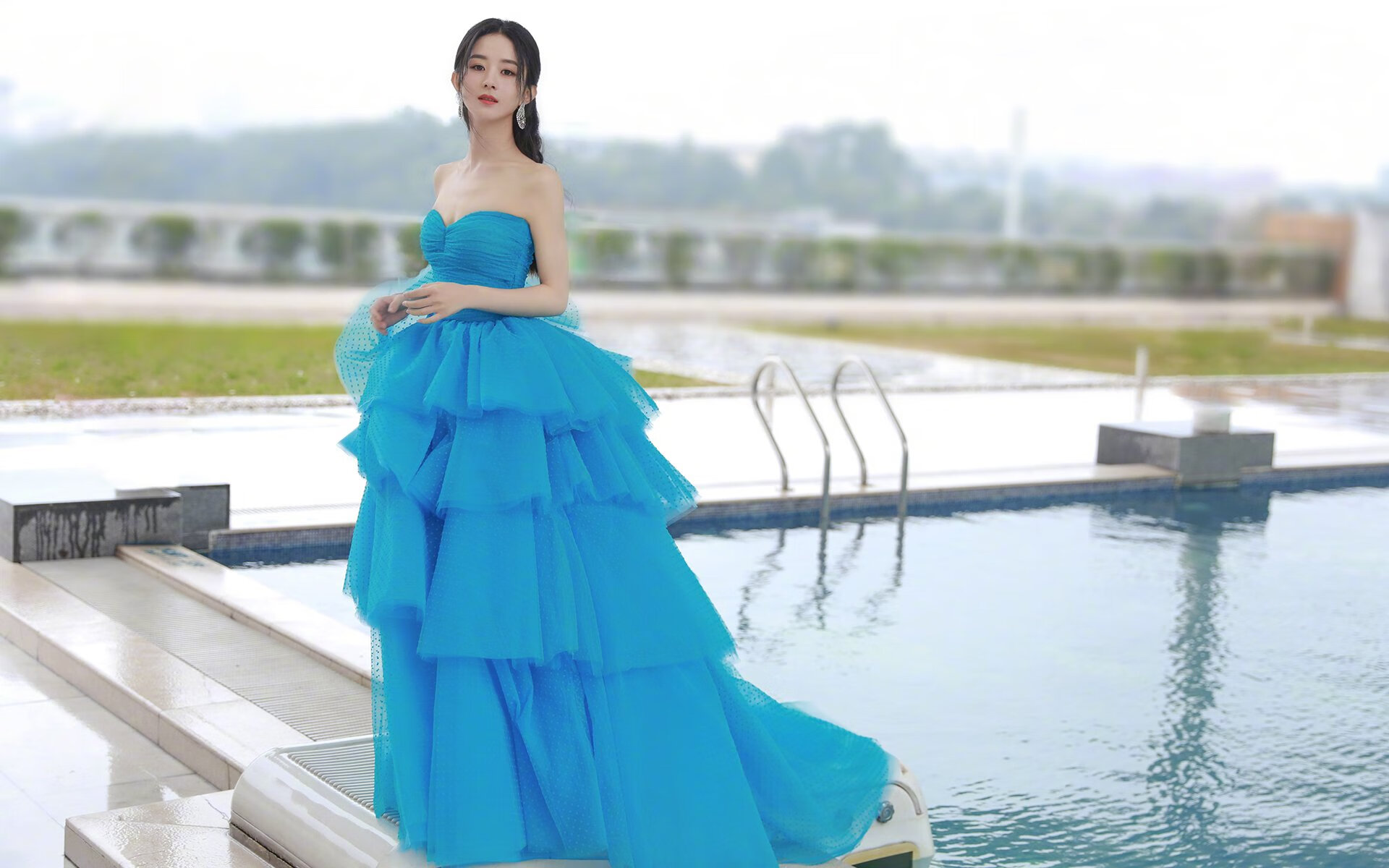 年轻新秀挑战老将,带来不一样的精彩,年轻新秀的意思